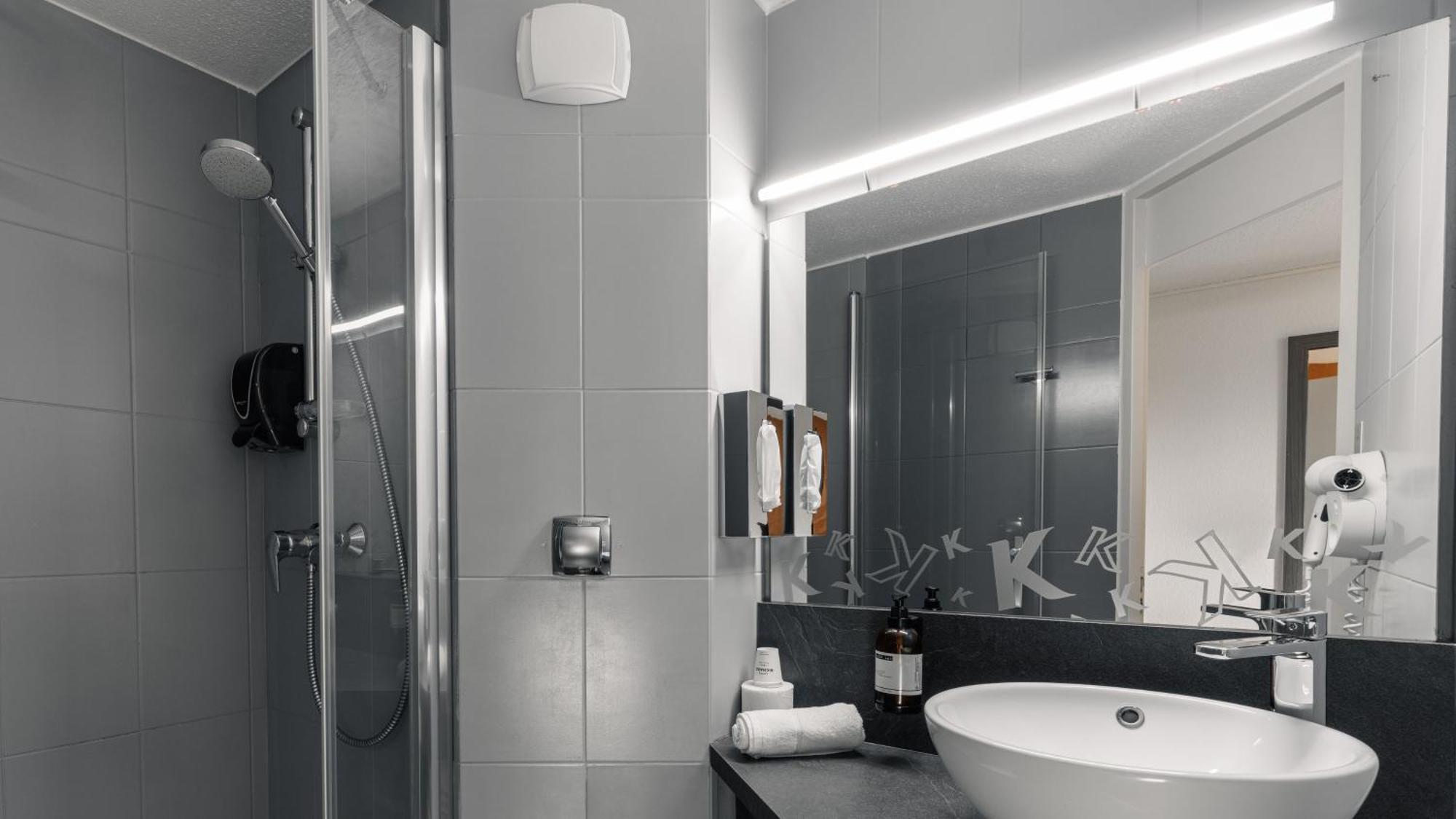 Kyriad Saint Brieuc - Hotel 3*
